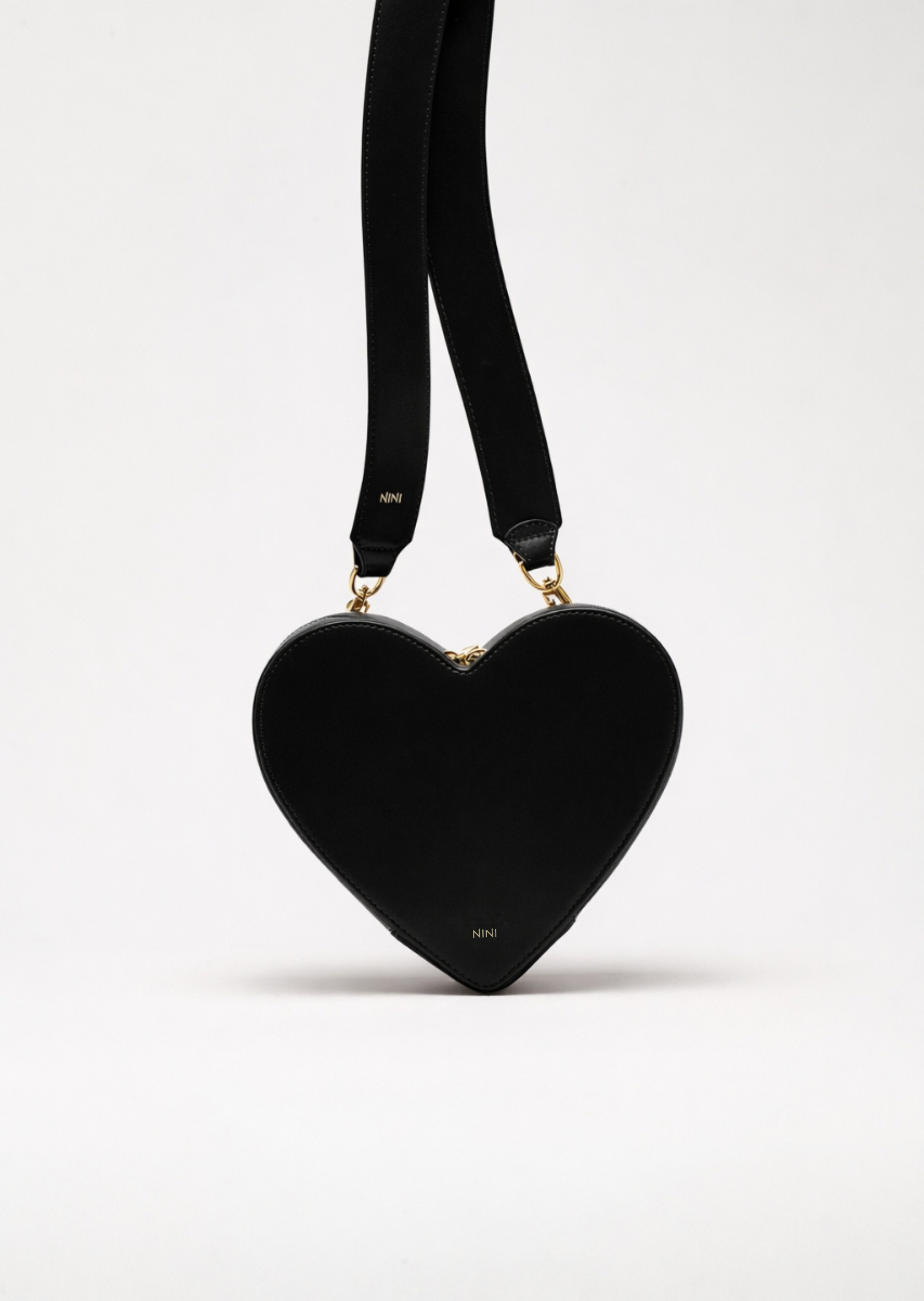 ショルダーバッグ 韓国LOVELY HEART♡ LC Lauren Conrad Love Heart Crossbody Bag